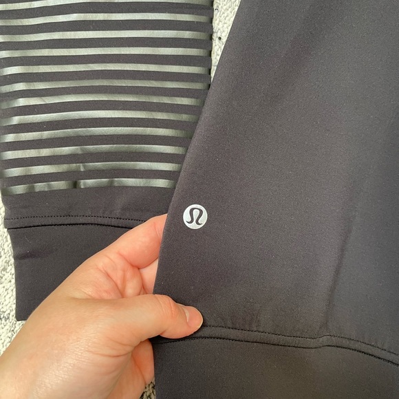 Lululemon city crew pullover - Picture 6 of 10